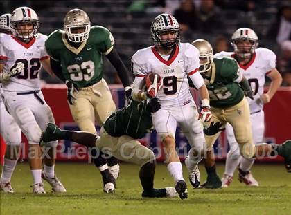 Thumbnail 3 in Tesoro vs. Poly (CIF SS PAC-5 Final) photogallery.