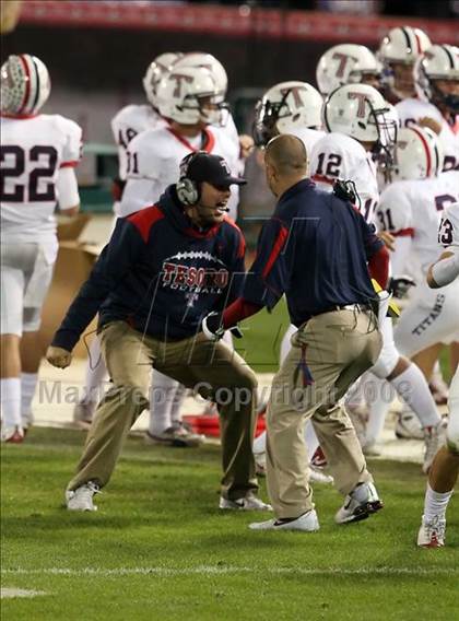 Thumbnail 1 in Tesoro vs. Poly (CIF SS PAC-5 Final) photogallery.