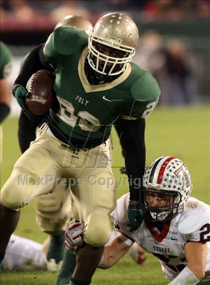 Thumbnail 1 in Tesoro vs. Poly (CIF SS PAC-5 Final) photogallery.