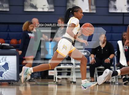 Thumbnail 1 in La Vega vs. Madisonville (UIL 4A Region 3 Final) photogallery.