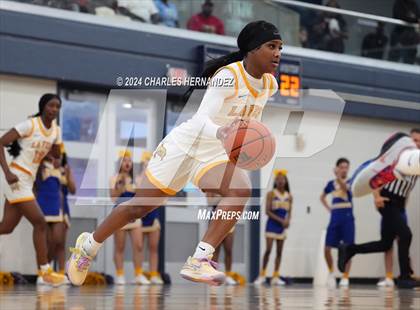 Thumbnail 2 in La Vega vs. Madisonville (UIL 4A Region 3 Final) photogallery.
