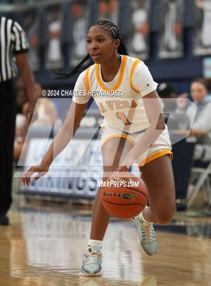 Thumbnail 1 in La Vega vs. Madisonville (UIL 4A Region 3 Final) photogallery.