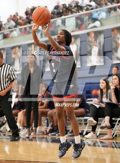 Thumbnail 1 in La Vega vs. Madisonville (UIL 4A Region 3 Final) photogallery.