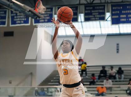 Thumbnail 1 in La Vega vs. Madisonville (UIL 4A Region 3 Final) photogallery.