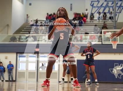 Thumbnail 2 in La Vega vs. Madisonville (UIL 4A Region 3 Final) photogallery.