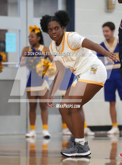 Thumbnail 1 in La Vega vs. Madisonville (UIL 4A Region 3 Final) photogallery.