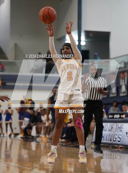 Thumbnail 3 in La Vega vs. Madisonville (UIL 4A Region 3 Final) photogallery.