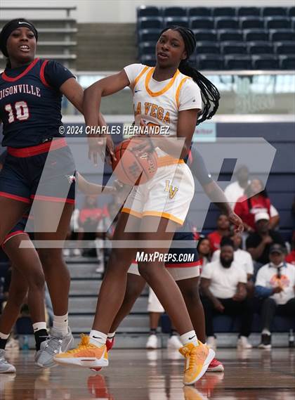 Thumbnail 2 in La Vega vs. Madisonville (UIL 4A Region 3 Final) photogallery.