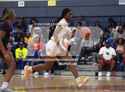 Thumbnail 1 in La Vega vs. Madisonville (UIL 4A Region 3 Final) photogallery.