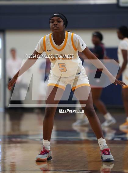 Thumbnail 2 in La Vega vs. Madisonville (UIL 4A Region 3 Final) photogallery.