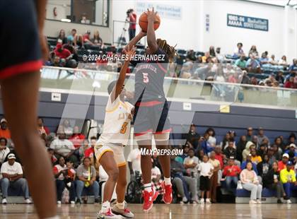 Thumbnail 1 in La Vega vs. Madisonville (UIL 4A Region 3 Final) photogallery.