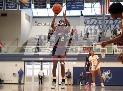 Thumbnail 3 in La Vega vs. Madisonville (UIL 4A Region 3 Final) photogallery.