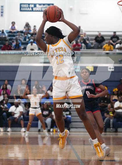 Thumbnail 1 in La Vega vs. Madisonville (UIL 4A Region 3 Final) photogallery.