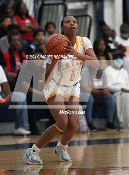 Thumbnail 3 in La Vega vs. Madisonville (UIL 4A Region 3 Final) photogallery.