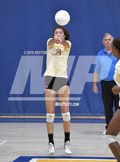 Thumbnail 2 in Woodrow Wilson vs. Woodbridge (Dave Mohs Classic) photogallery.