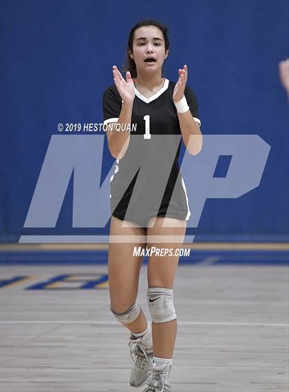 Thumbnail 1 in Woodrow Wilson vs. Woodbridge (Dave Mohs Classic) photogallery.