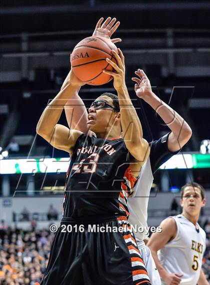 Thumbnail 1 in Wilmington @ Centerville (OHSAA Southwest Regional Final) photogallery.