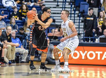 Thumbnail 1 in Wilmington @ Centerville (OHSAA Southwest Regional Final) photogallery.