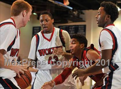 Thumbnail 1 in Pleasant Grove vs. King (MaxPreps Holiday Classic) photogallery.