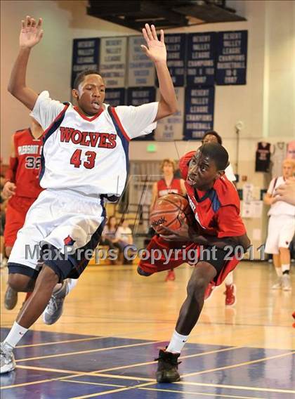 Thumbnail 2 in Pleasant Grove vs. King (MaxPreps Holiday Classic) photogallery.