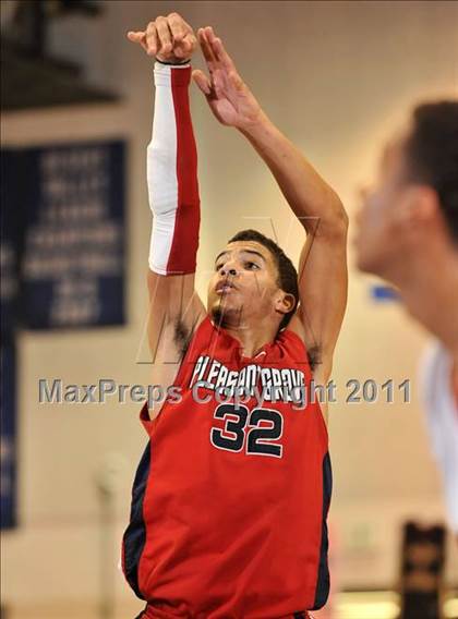 Thumbnail 1 in Pleasant Grove vs. King (MaxPreps Holiday Classic) photogallery.