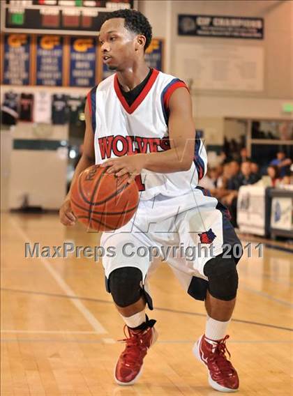 Thumbnail 1 in Pleasant Grove vs. King (MaxPreps Holiday Classic) photogallery.