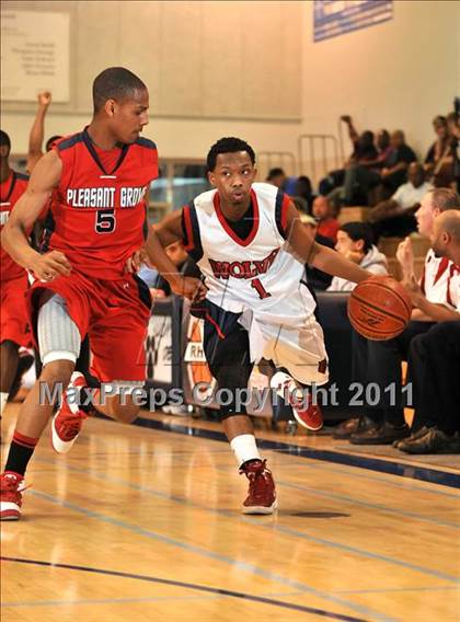 Thumbnail 3 in Pleasant Grove vs. King (MaxPreps Holiday Classic) photogallery.