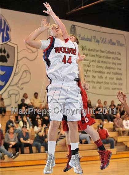 Thumbnail 2 in Pleasant Grove vs. King (MaxPreps Holiday Classic) photogallery.