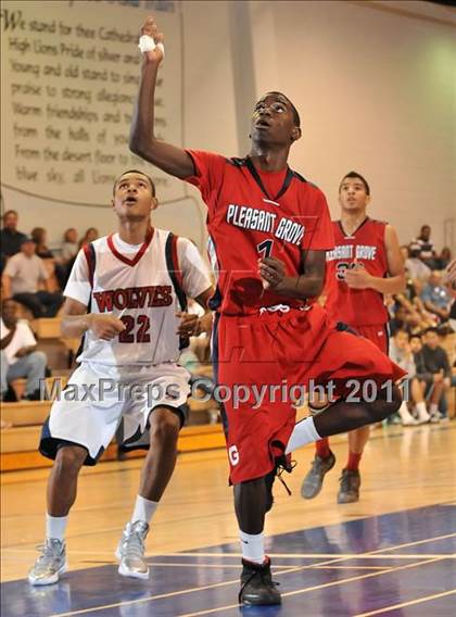 Thumbnail 2 in Pleasant Grove vs. King (MaxPreps Holiday Classic) photogallery.