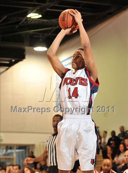 Thumbnail 1 in Pleasant Grove vs. King (MaxPreps Holiday Classic) photogallery.