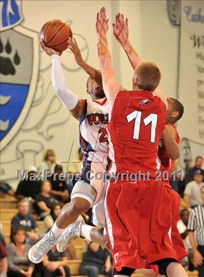 Thumbnail 3 in Pleasant Grove vs. King (MaxPreps Holiday Classic) photogallery.