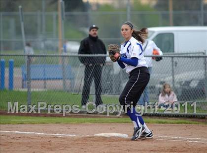 Thumbnail 3 in Churchill vs. Springfield photogallery.