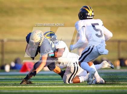 Thumbnail 1 in Clarkston @ Stoney Creek photogallery.