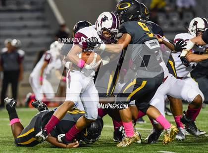 Thumbnail 3 in Northbrook vs Klein Oak photogallery.