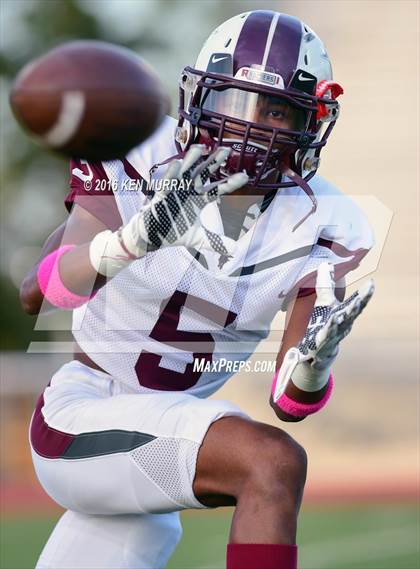 Thumbnail 3 in Northbrook vs Klein Oak photogallery.