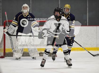 Thumbnail 3 in Notre Dame Catholic @ Xavier photogallery.