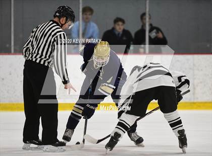 Thumbnail 1 in Notre Dame Catholic @ Xavier photogallery.