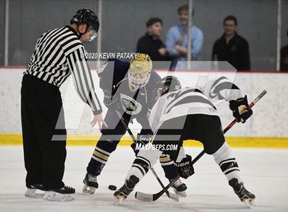 Thumbnail 2 in Notre Dame Catholic @ Xavier photogallery.