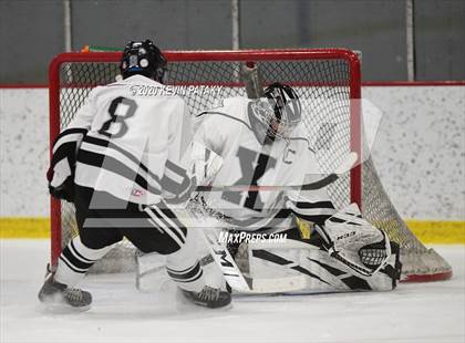 Thumbnail 3 in Notre Dame Catholic @ Xavier photogallery.
