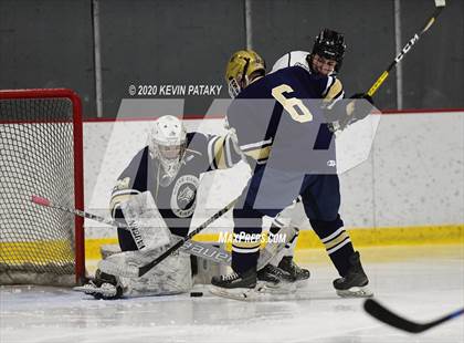 Thumbnail 3 in Notre Dame Catholic @ Xavier photogallery.