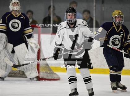 Thumbnail 2 in Notre Dame Catholic @ Xavier photogallery.