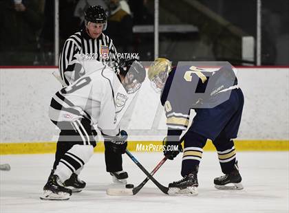 Thumbnail 3 in Notre Dame Catholic @ Xavier photogallery.