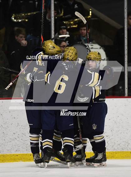 Thumbnail 1 in Notre Dame Catholic @ Xavier photogallery.
