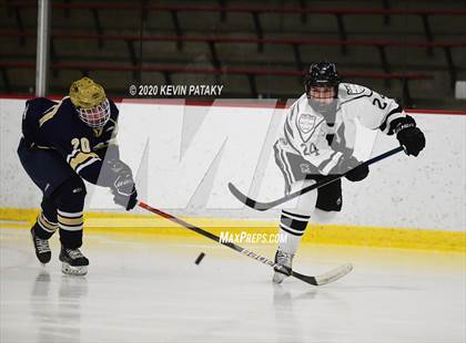 Thumbnail 2 in Notre Dame Catholic @ Xavier photogallery.
