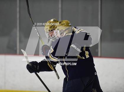 Thumbnail 2 in Notre Dame Catholic @ Xavier photogallery.