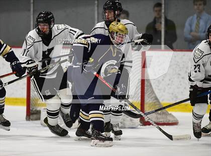 Thumbnail 2 in Notre Dame Catholic @ Xavier photogallery.