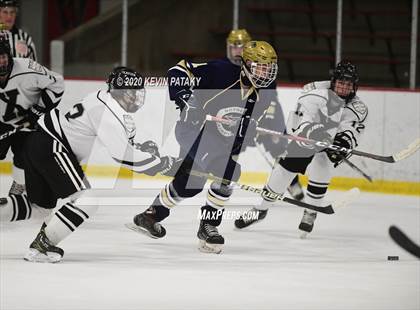 Thumbnail 3 in Notre Dame Catholic @ Xavier photogallery.
