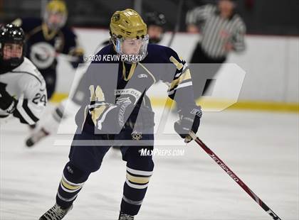 Thumbnail 1 in Notre Dame Catholic @ Xavier photogallery.