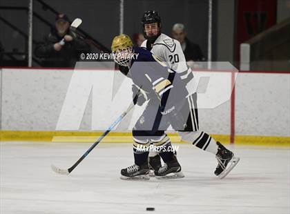 Thumbnail 1 in Notre Dame Catholic @ Xavier photogallery.