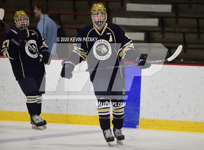 Thumbnail 3 in Notre Dame Catholic @ Xavier photogallery.